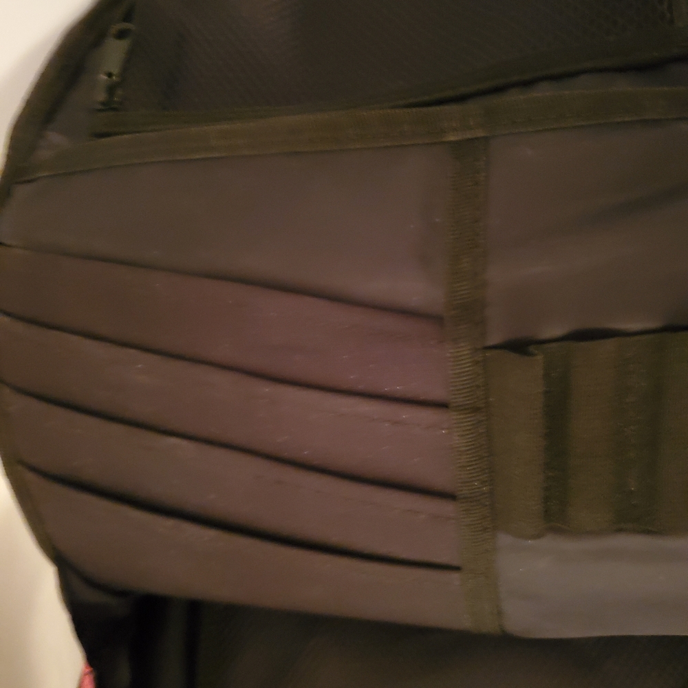 EDGE Backpack - Picture 7 of 7